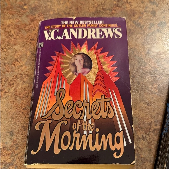 V.C. Andrews Book Collection - Picture 2 of 9